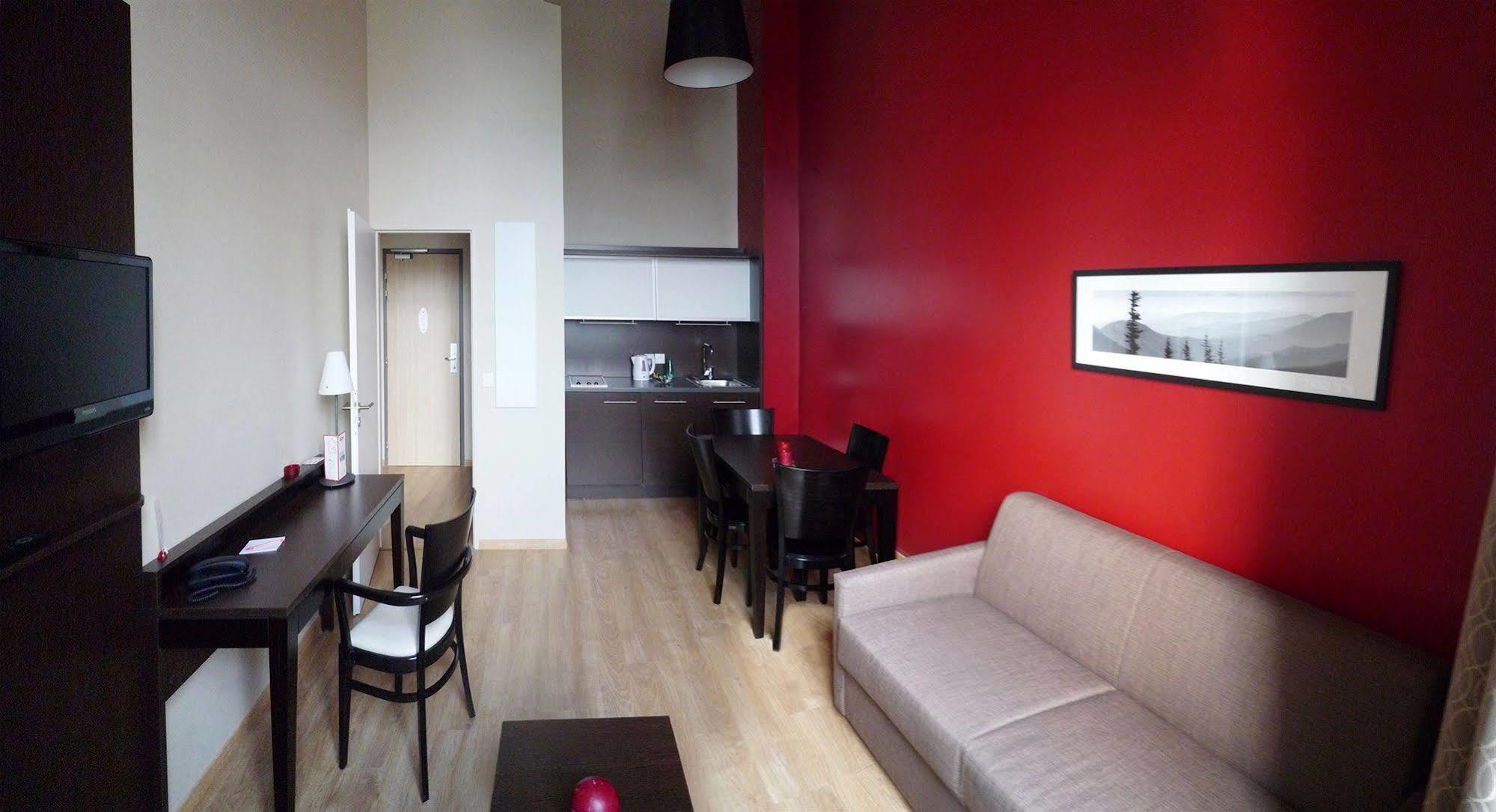 Residhome Grenoble Caserne De Bonne Exteriör bild